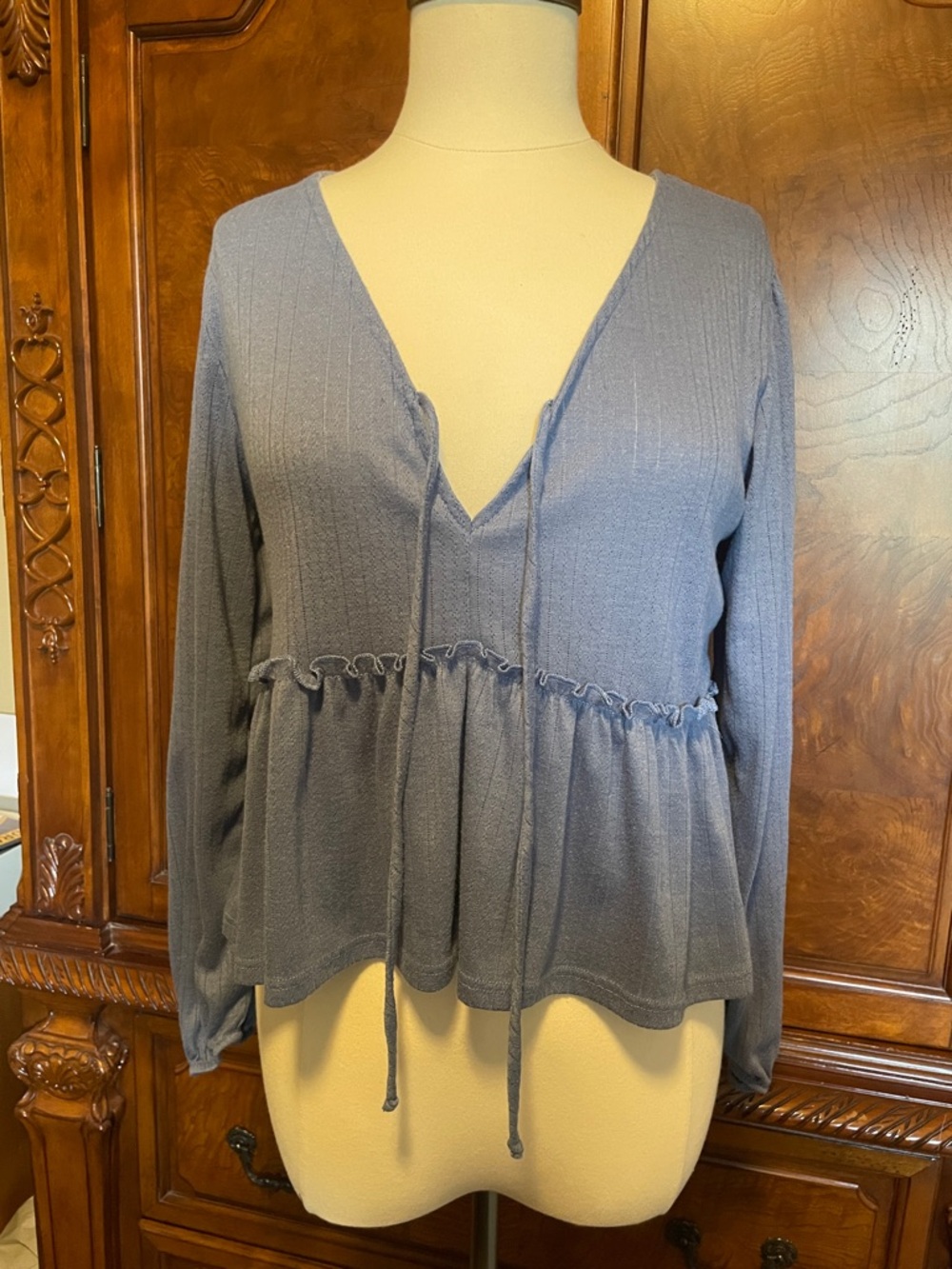 Altar’d State Blue V-Neck Peplum Tie-Front Top Size Small